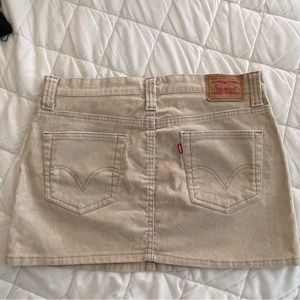 Levi’s corduroy mini skirt